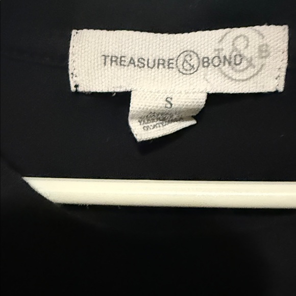 🎸 **Treasure & Bond Rolling Stones Graphic Tee | Size S** 🎸 - Picture 2 of 7